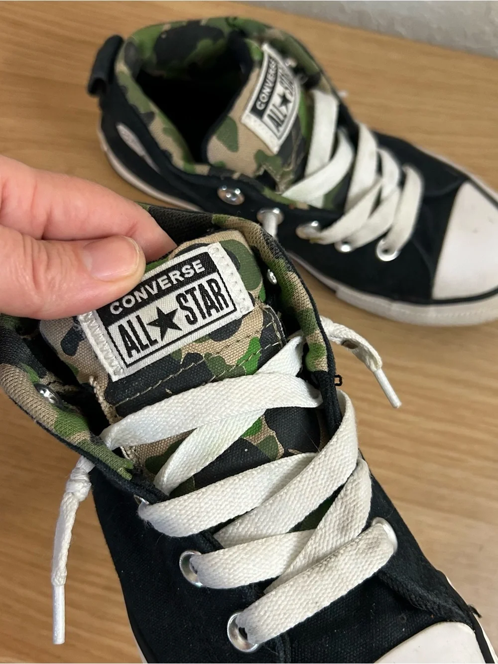 Converse Chuck Taylor All Star Street Mid Kids' sneakers camo black Size 2 - Picture 3 of 7